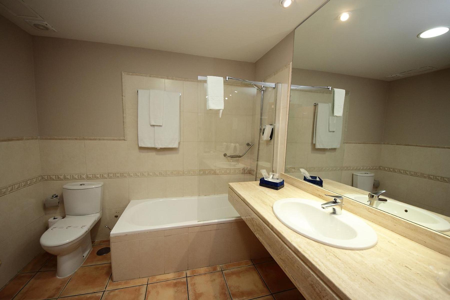 Double or Twin Room,1431883696:JPEG